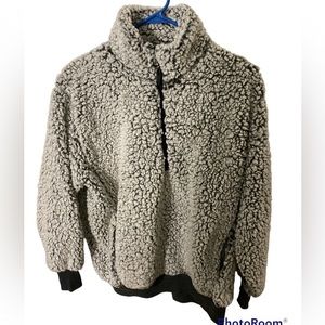 Express One Eleven Women's Gray 1/4 Zip Sherpa
Fleece Pullover
